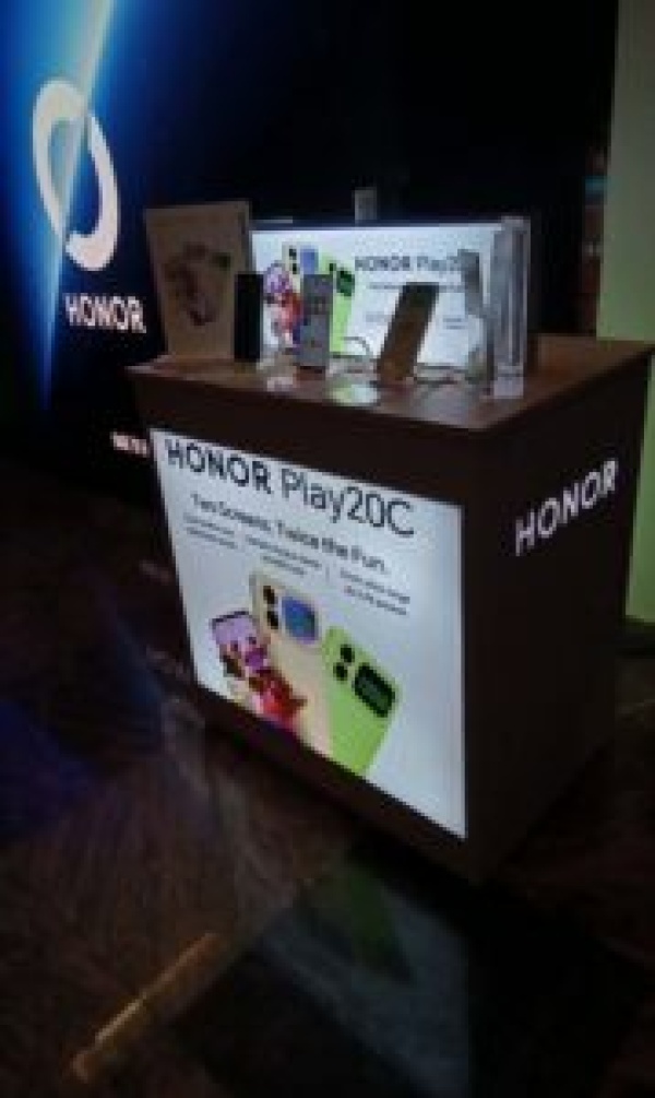 العلامة الت كنولوجي ة honor تطلق الهاتف الجديد honor play20c بشاشة خلفي ة تفاعلي ة مبتكرة الأولى من نوعها في تونس العلامة الت كنولوجي ة honor تطلق الهاتف الجديد honor play20c بشاشة خلفي ة تفاعلي ة مبتكرة الأولى من نوعها في تونس
