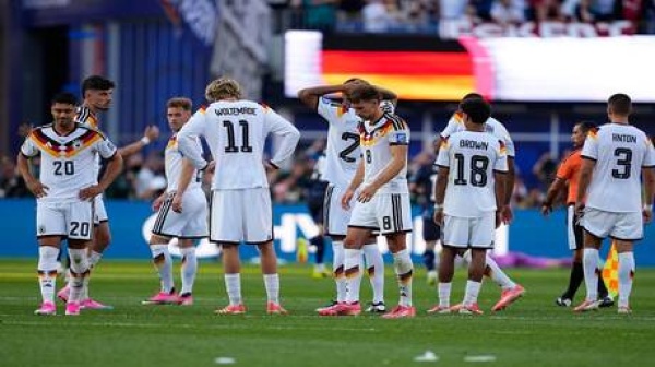 فضيحة مدوية لاعبو منتخب ألمانيا تهربوا من ركلات الترجيح ضد باراغواي فيديو
