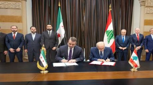 سلام مبارك للشعبين اللبناني والسوري توقيع اتفاق لإنشاء لجنة لبنانية سورية مشتركة سلام مبارك للشعبين اللبناني والسوري توقيع اتفاق لإنشاء لجنة لبنانية سورية مشتركة