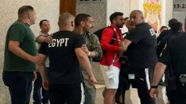 بسبب طفل توتر مفاجئ داخل معسكر مصر قبل دور الـ32 في كأس العالم