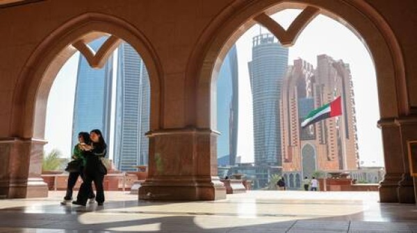 الأمن السيبراني الإماراتي يعلن النجاح في التصدي لهجمات إلكترونية استهدفت القطاع المالي الأمن السيبراني الإماراتي يعلن النجاح في التصدي لهجمات إلكترونية استهدفت القطاع المالي
