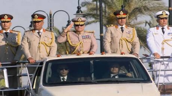 الجيش المصري يوجه رسالة حاسمة لـ الأشقاء خلال عرض عسكري مهيب الجيش المصري يوجه رسالة حاسمة لـ الأشقاء خلال عرض عسكري مهيب