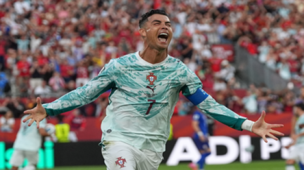 أعظم هاتريك في تاريخ كأس العالم حين رسم رونالدو ثلاثيته الخالدة في شباك إسبانيا أعظم هاتريك في تاريخ كأس العالم حين رسم رونالدو ثلاثيته الخالدة في شباك إسبانيا