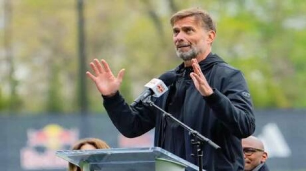 يورغن كلوب يفتح النار على إنفانتينو ودونالد ترامب فيديو يورغن كلوب يفتح النار على إنفانتينو ودونالد ترامب فيديو