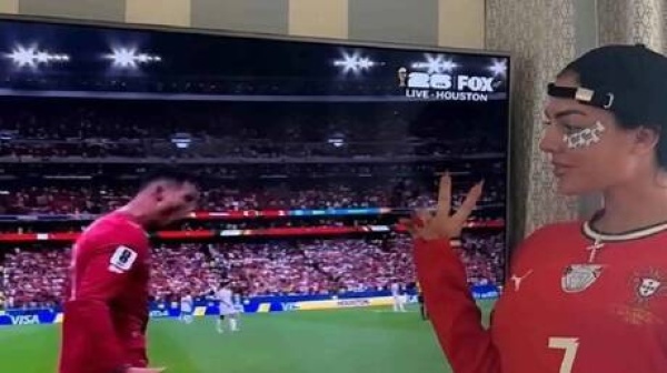 رد فعل جورجينا بعد مغادرة رونالدو والبرتغال لكأس العالم صورة رد فعل جورجينا بعد مغادرة رونالدو والبرتغال لكأس العالم صورة