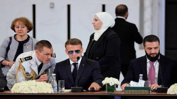 الشرع يكشف عن ردة فعل ماكرون عندما علم بالتفجير في دمشق فيديو