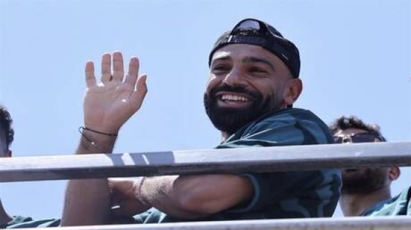 بصورتين وكيل أعمال محمد صلاح يثير الجدل بصورتين وكيل أعمال محمد صلاح يثير الجدل