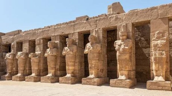مصر اكتشاف مقبرة من العصر الرعامسي في الضفة الغربية للأقصر مصر اكتشاف مقبرة من العصر الرعامسي في الضفة الغربية للأقصر