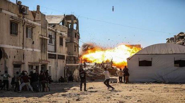مقتل 10 أشخاص منذ الفجر في قطاع غزة مقتل 10 أشخاص منذ الفجر في قطاع غزة