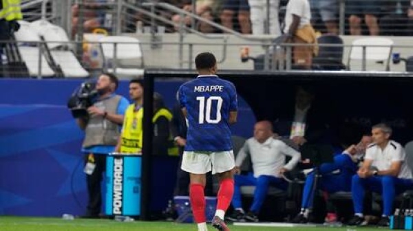 أول تعليق من مبابي بعد فشل فرنسا في بلوغ نهائي مونديال 2026 فيديو أول تعليق من مبابي بعد فشل فرنسا في بلوغ نهائي مونديال 2026 فيديو