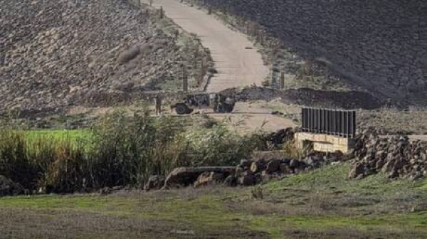 الجيش الإسرائيلي يفتح رشاشاته الثقيلة على قرية معربة السورية الجيش الإسرائيلي يفتح رشاشاته الثقيلة على قرية معربة السورية