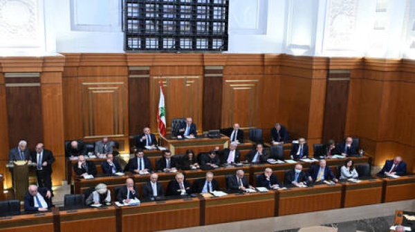 بعد نصف قرن الشجار يتجدد بين الصمد والجميل تحت قبة البرلمان اللبناني بعد نصف قرن الشجار يتجدد بين الصمد والجميل تحت قبة البرلمان اللبناني