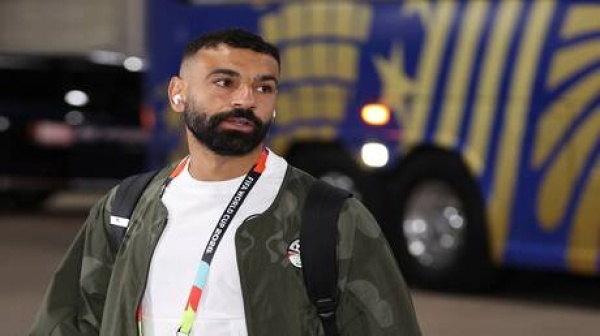 على غرار ميسي ورونالدو ملياردير شهير يعرض على محمد صلاح اللعب في ناديه مع أسهم فيديو على غرار ميسي ورونالدو ملياردير شهير يعرض على محمد صلاح اللعب في ناديه مع أسهم فيديو