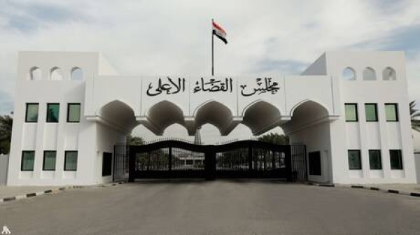 العراق مليارات الدنانير مخبأة في عبوات ماء داخل الجدران صور العراق مليارات الدنانير مخبأة في عبوات ماء داخل الجدران صور