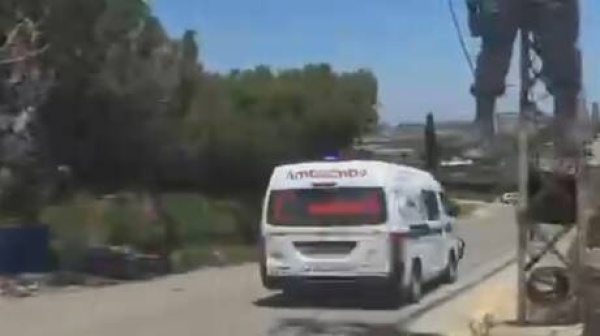 الجيش اللبناني يعلن مقتل عسكري وإصابة ضابط وعسكري آخر بانفجار في صور الجيش اللبناني يعلن مقتل عسكري وإصابة ضابط وعسكري آخر بانفجار في صور
