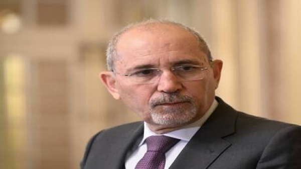 وزير الخارجية الأردني مع نظيريه الكويتي والبحريني يدعون لوقف التصعيد مع إيران فورا وزير الخارجية الأردني مع نظيريه الكويتي والبحريني يدعون لوقف التصعيد مع إيران فورا