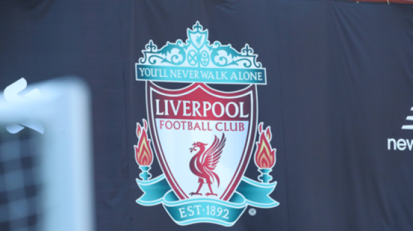ليفربول يعلن وفاة أسطورته التاريخية ليفربول يعلن وفاة أسطورته التاريخية