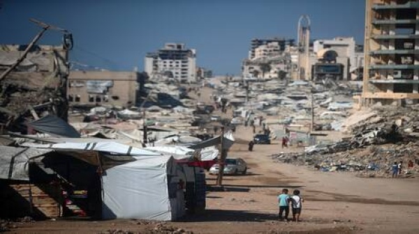 4 قتلى في غزة منذ صباح الاثنين غارات على مدينة غزة ومواصي رفح وخان يونس وسط تفاقم الأزمة الإنسانية 4 قتلى في غزة منذ صباح الاثنين غارات على مدينة غزة ومواصي رفح وخان يونس وسط تفاقم الأزمة الإنسانية