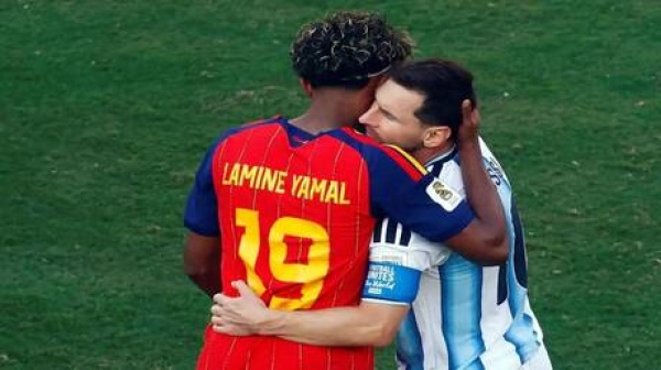 لامين جمال يكشف كلمات ميسي له بعد نهائي كأس العالم لامين جمال يكشف كلمات ميسي له بعد نهائي كأس العالم