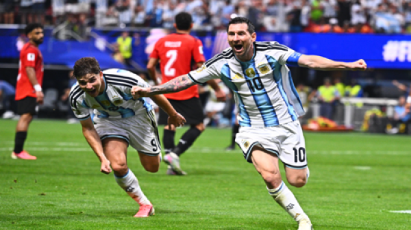 نجم عربي واحد بين كبار العالم الفيفا يعلن قائمة المرشحين للتشكيلة المثالية لمونديال 2026 نجم عربي واحد بين كبار العالم الفيفا يعلن قائمة المرشحين للتشكيلة المثالية لمونديال 2026