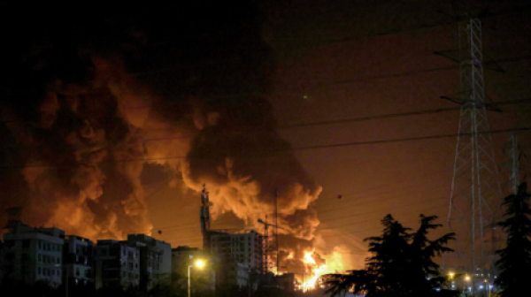 البرادعي يحذر من استمرار الحرب المجنونة واشتعال الشرق الأوسط البرادعي يحذر من استمرار الحرب المجنونة واشتعال الشرق الأوسط