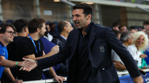 بوفون يرفض الانضمام إلى الجهاز الفني لمنتخب إيطاليا