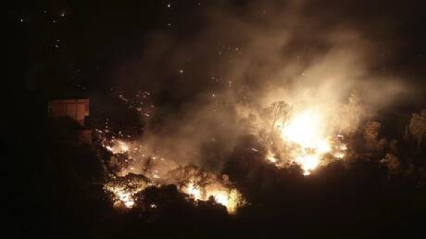 الجزائر السيطرة على 91 حريقا من أصل 103 خلال الـ 24 ساعة الأخيرة صور فيديو الجزائر السيطرة على 91 حريقا من أصل 103 خلال الـ 24 ساعة الأخيرة صور فيديو