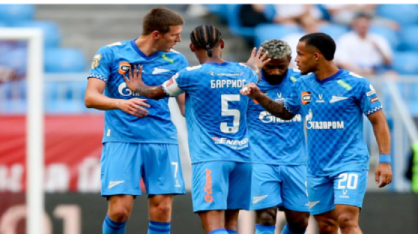 زينيت يستهل حملة الدفاع عن لقبه في الدوري الروسي باكتساح أكرون زينيت يستهل حملة الدفاع عن لقبه في الدوري الروسي باكتساح أكرون