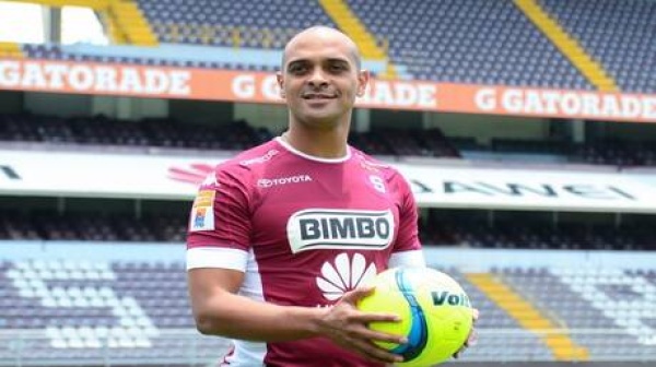 مقتل تاسيو لاعب بوتافوغو السابق بانهيار جدار عليه مقتل تاسيو لاعب بوتافوغو السابق بانهيار جدار عليه