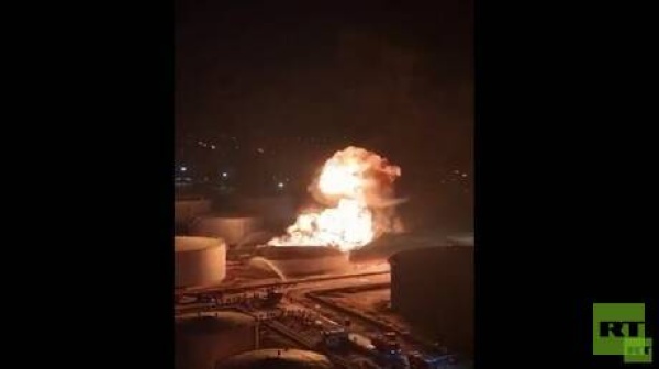 مراسل rt في ليبيا اعتداء جديد بمسي رة يستهدف أصولا نفطية في الزاوية مراسل rt في ليبيا اعتداء جديد بمسي رة يستهدف أصولا نفطية في الزاوية