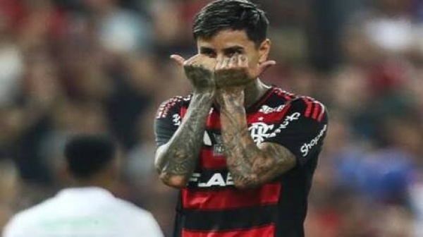قذيفة من 30 مترا إريك بولغار يشعل ماراكانا بهدف مذهل قذيفة من 30 مترا إريك بولغار يشعل ماراكانا بهدف مذهل