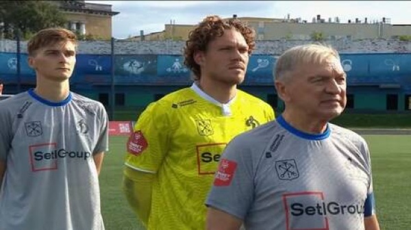 بعمر 72 عاما ويحمل شارة القيادة نائب روسي يدخل تاريخ كأس روسيا
