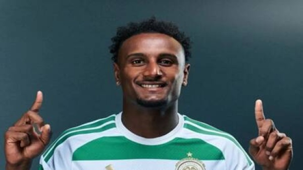 نجم منتخب مصر يوقع لنادي سيلتك الأسكتلندي نجم منتخب مصر يوقع لنادي سيلتك الأسكتلندي