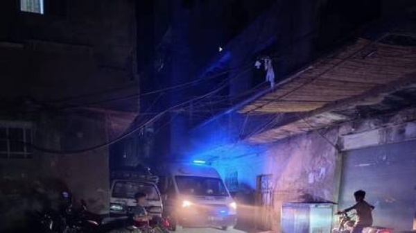سوريا مقتل شخصين وإصابة آخرين بانفجار في ريف دمشق سوريا مقتل شخصين وإصابة آخرين بانفجار في ريف دمشق