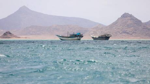 الحوثيون ينفون نيتهم فرض رسوم على عبور مضيق باب المندب الحوثيون ينفون نيتهم فرض رسوم على عبور مضيق باب المندب