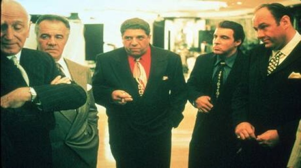 وفاة نجم مسلسل the sopranos عن عمر ناهز 80 عاما