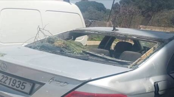الجيش اللبناني إصابة 5 عسكريين في بلدة كفرا جنوبي لبنان في انفجار جسم مشبوه الجيش اللبناني إصابة 5 عسكريين في بلدة كفرا جنوبي لبنان في انفجار جسم مشبوه