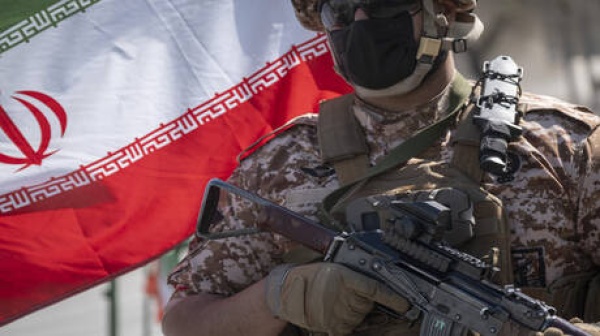 الحرس الثوري يؤكد استعداده لمواجهة أي تهديد على الحدود الشمالية الغربية بالمرصاد لأي خطأ حسابي