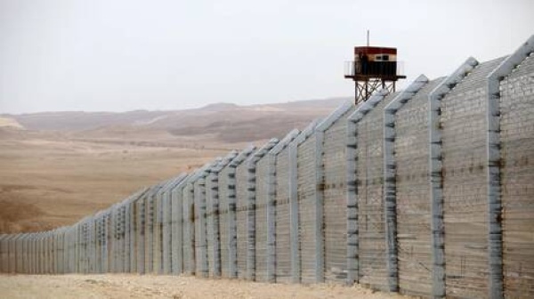 إسرائيل تستنفر لمواجهة عمليات تهريب على الحدود المصرية إسرائيل تستنفر لمواجهة عمليات تهريب على الحدود المصرية