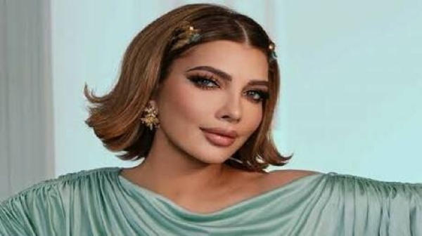 أصالة تعود إلى دمشق بعد غياب رحلة إلى البيوت التي خبأت طفولتها وذاكرتها أصالة تعود إلى دمشق بعد غياب رحلة إلى البيوت التي خبأت طفولتها وذاكرتها