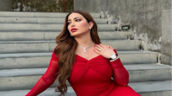نسرين طافش تستعيد الروقان من كواليس أحدث أعمالها الغنائية نسرين طافش تستعيد الروقان من كواليس أحدث أعمالها الغنائية