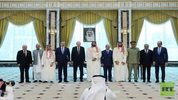 مسؤول سعودي الاتفاقية مع تركيا وباكستان لا تمثل توجها لبناء محور عسكري أو تكتل طائفي مسؤول سعودي الاتفاقية مع تركيا وباكستان لا تمثل توجها لبناء محور عسكري أو تكتل طائفي