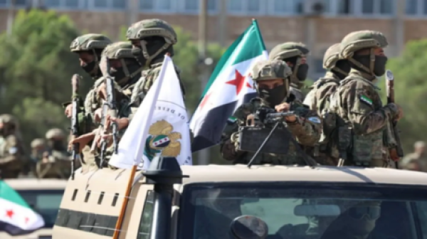 مقتل عنصر من الجيش السوري وإصابة اثنين بهجوم في ريف دير الزور مقتل عنصر من الجيش السوري وإصابة اثنين بهجوم في ريف دير الزور