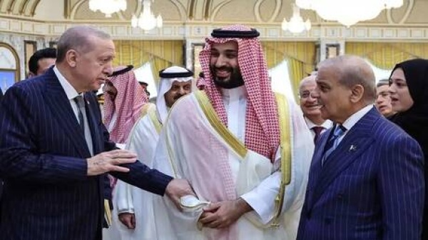 تل أبيب تترقب بحذر القاهرة قد تنضم لحلف دفاعي إسلامي يضم قوى نووية وعسكرية كبرى
