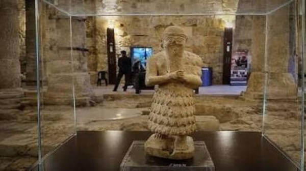 سوريا تستعيد 23 قطعة أثرية من فرنسا بعد عودة العلاقات الدبلوماسية بين البلدين سوريا تستعيد 23 قطعة أثرية من فرنسا بعد عودة العلاقات الدبلوماسية بين البلدين