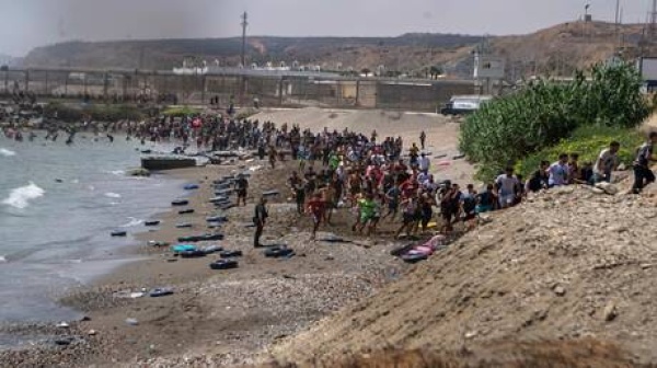 وزير العدل المغربي يطالب بعودة القاصرين المغاربة ويحمل إسبانيا المسؤولية وزير العدل المغربي يطالب بعودة القاصرين المغاربة ويحمل إسبانيا المسؤولية