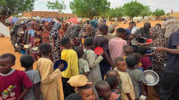 الإمارات قدمت مساعدات للسودان بقيمة تجاوزت 800 مليون دولار