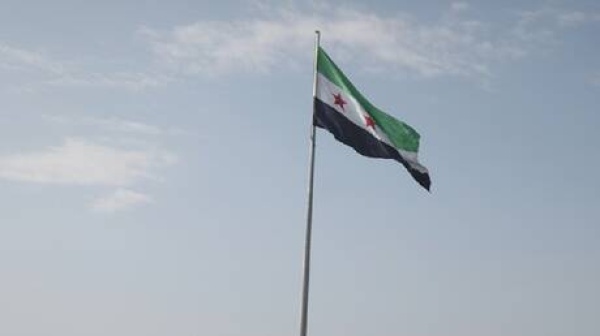 هآرتس دمشق تتجنب الفخ الإسرائيلي وتكثف اتصالاتها بواشنطن وباريس لوقف التصعيد هآرتس دمشق تتجنب الفخ الإسرائيلي وتكثف اتصالاتها بواشنطن وباريس لوقف التصعيد