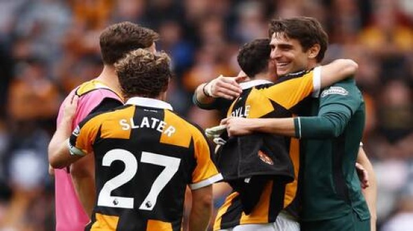 في أول مفاجآت الدوري الإنجليزي هال سيتي يصعق مانشستر يونايتد بثنائية فيديو في أول مفاجآت الدوري الإنجليزي هال سيتي يصعق مانشستر يونايتد بثنائية فيديو