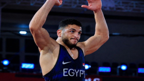 رسميا سحب الميدالية الفضية من مصارع مصري في دورة ألعاب البحر المتوسط